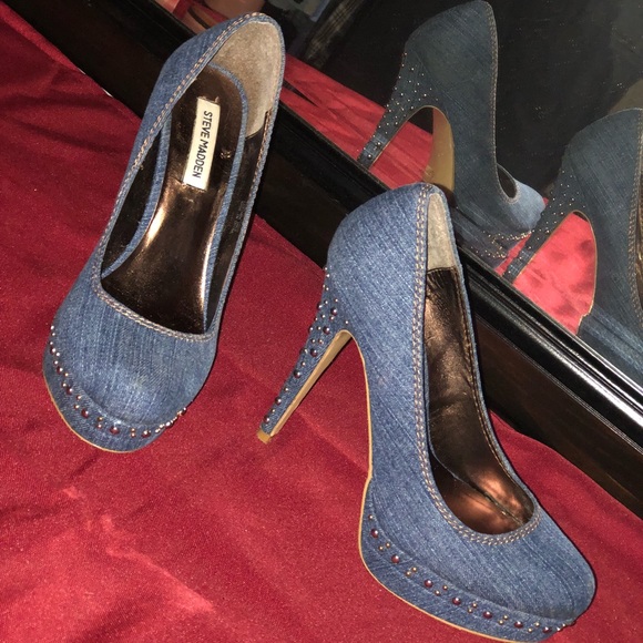 Steve Madden Shoes - LOVIN STEVE MADDEN DENIM & STUDDED HEELS